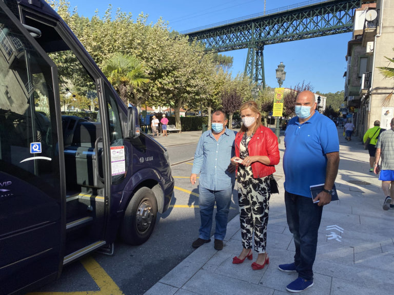 O Goberno de Redondela e as asociacións veciñais analizan ‘in situ’ os problemas do transporte interurbano