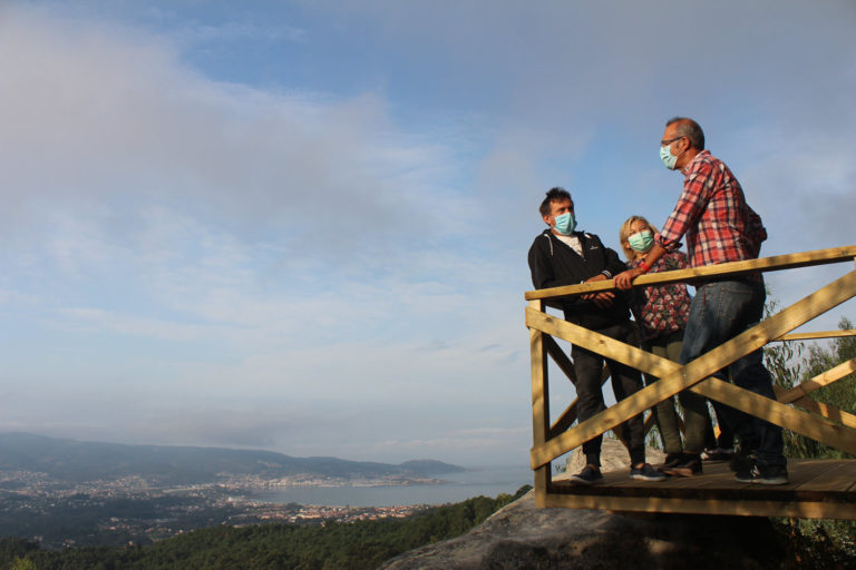 O Concello de Nigrán e a Comunidades de Montes de Camos habilitan un miradoiro no Piricoto do Vilar