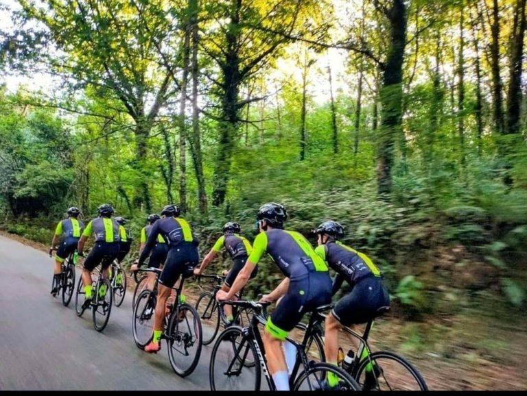 O equipo Louriña Cyling Team participou na Volta a Cantabria