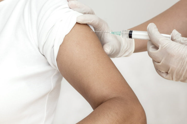 O Sergas  fai un chamamento á poboación para vacinarse fronte á gripe e a Covid