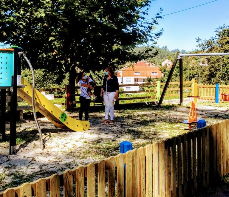 Redondela inicia as obras de mellora e mantemento dás áreas infantís de todo o municipio
