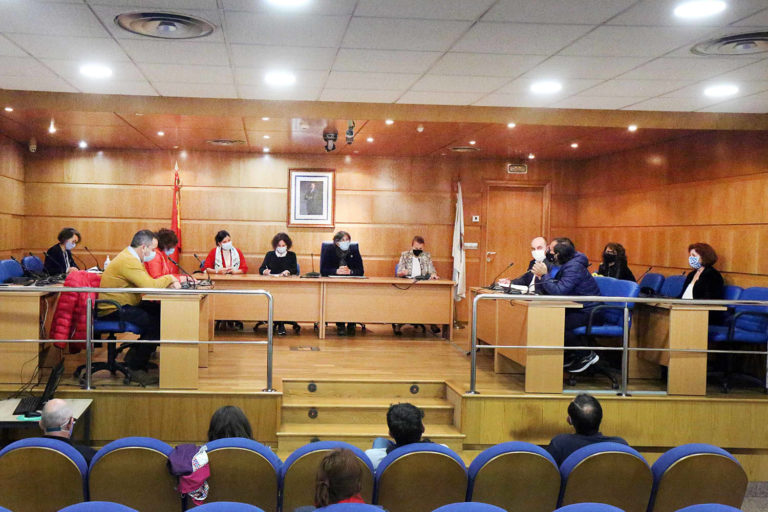 As alcaldesas do Porriño, Mos, Tomiño e Salceda comprometéronse de novo cos traballadores de ‘Maderas Iglesias’ na procura de solucións