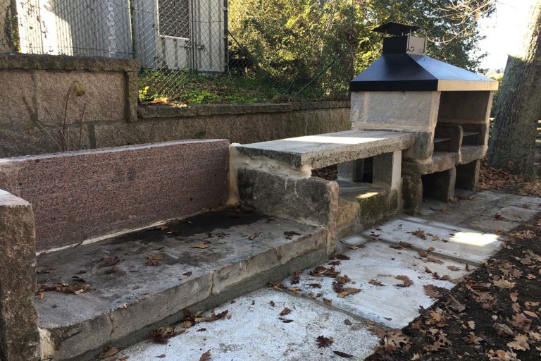 O Concello desenvolve obras de mellora no parque de Turbela e outros espazos públicos