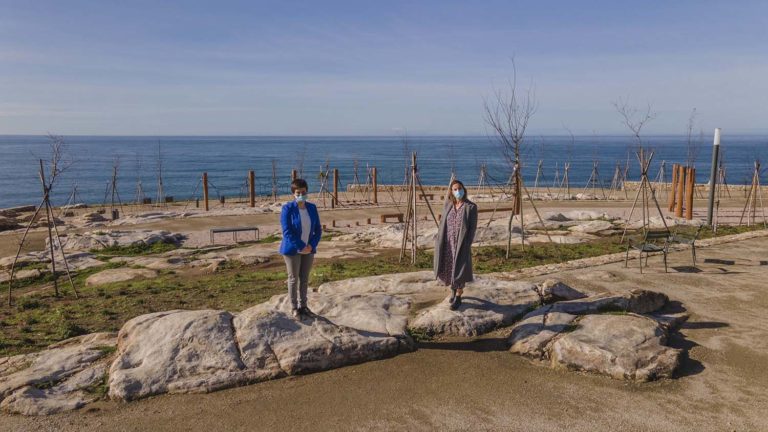 A ‘Explanada do Horizonte’, que dota a Portocelo, no Rosal, dunha nova área de esparexemento, xa dispoñible para desfrute da veciñanza