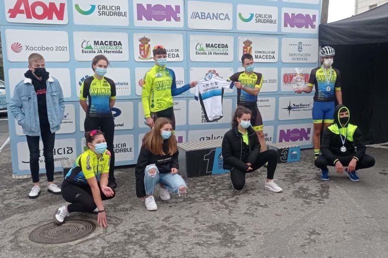 Extraordinario balance da Escola de Ciclismo Avanza na Copa de Galicia de Ciclocross, catro ouros, un bronce e premio ao mellor equipo