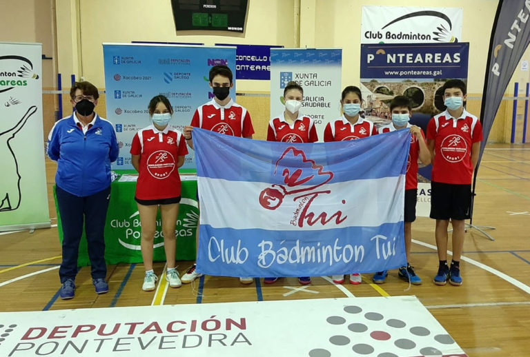 O Club Bádminton Tui felicita aos seus deportistas