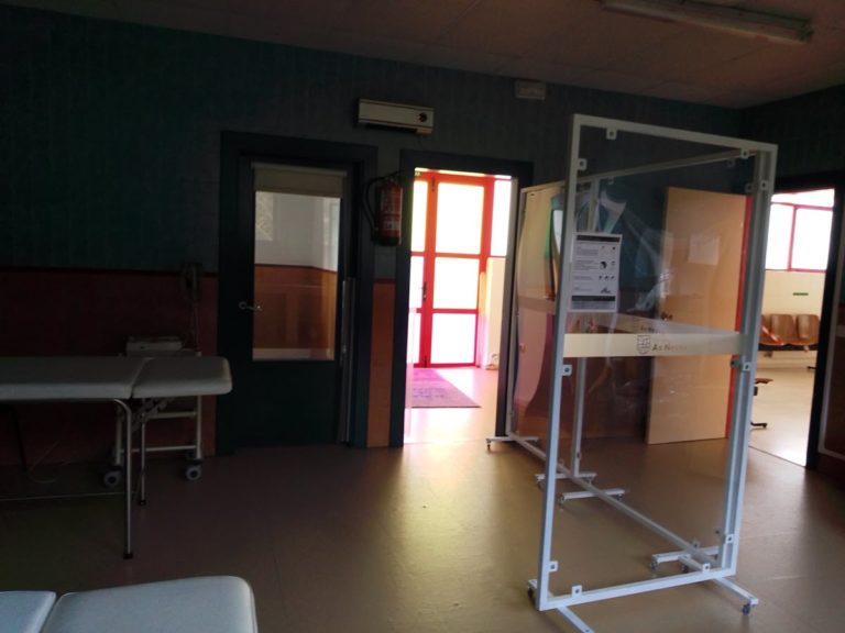 O espazo cedido polo Concello das Neves ao Sergas funciona xa como unha sala máis do centro de saúde