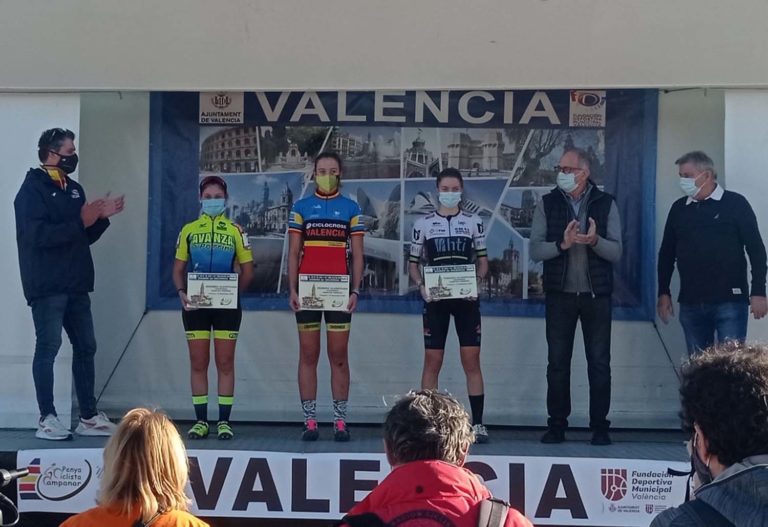 A Escola de Ciclismo Avanza do Porriño pecha a Copa de España de ciclocross cunha prata e un bronce