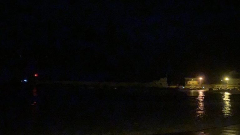 O Concello de Nigrán solicita a Portos de Galicia queu repare con urxencia a iluminación do porto pesqueiro de Panxón