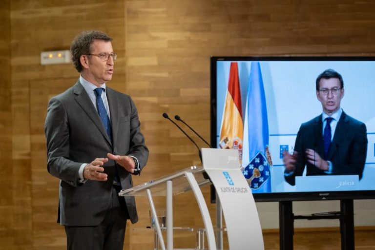 Galicia deseña xa a loxística para vacinar contra a Covid-19 ao resto do persoal sanitario, aos grandes dependentes e a segunda dose nas residencias