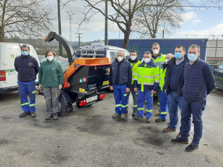 O Concello de Tui adquiriu unha biotrituradora coma paso previo á creación dun Punto Verde Municipal