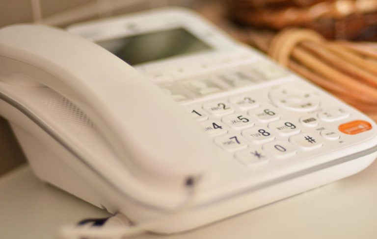 Redondela habilita un teléfono de atención ás persoas maiores e dependentes para facilitar o autoconfinamento e evitar contaxios