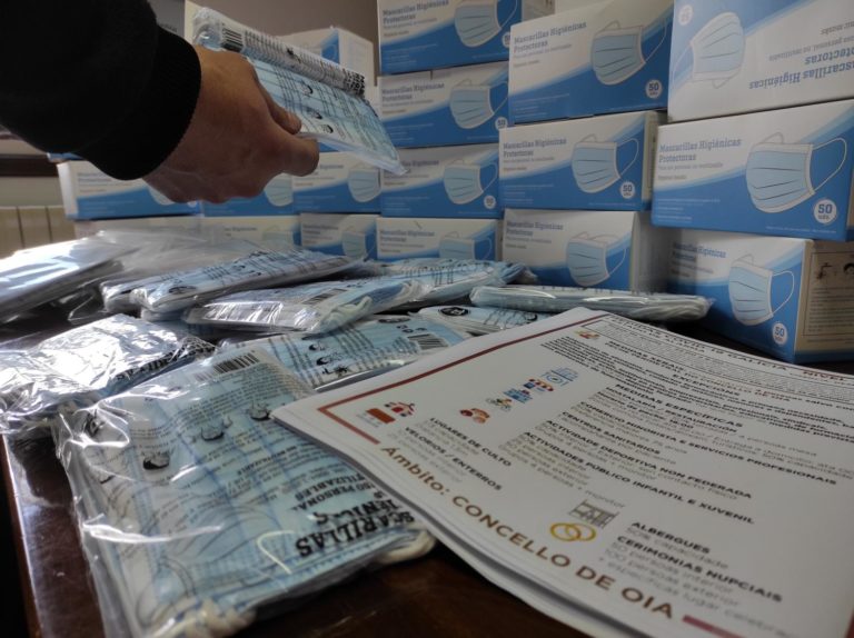 O Concello de Oia reparte 30.000 máscaras de protección entre a veciñanza