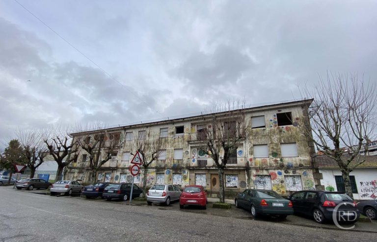 Redondela pon fin a unha reclamación histórica conseguindo a cesión gratuíta do edificio das antigas casas dos mestres