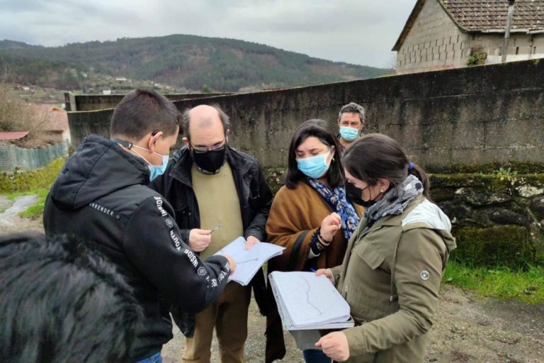 O Concello de Ponteareas inicia os traballos de ensanche e mellora da vía A Cova-Cañoteira, nas Cortellas, Padróns