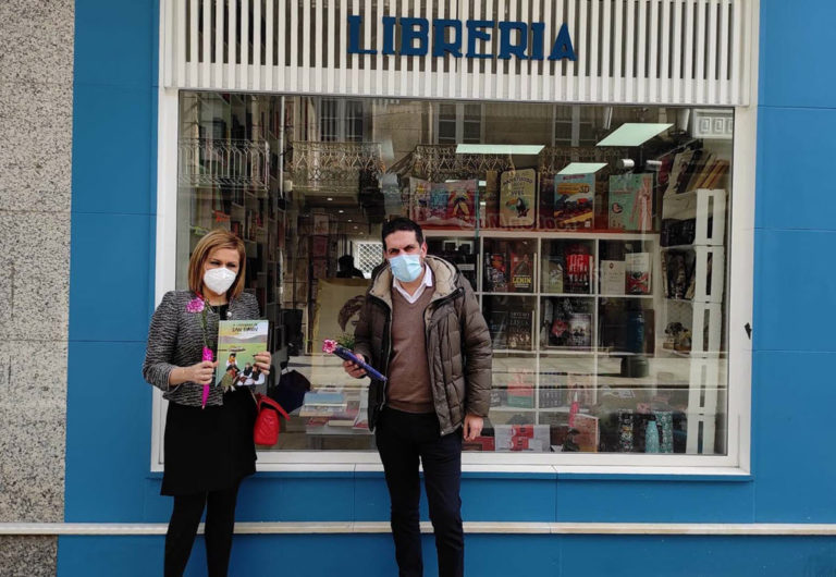 Libros e flores protagonizan o Día de Rosalía en Redondela