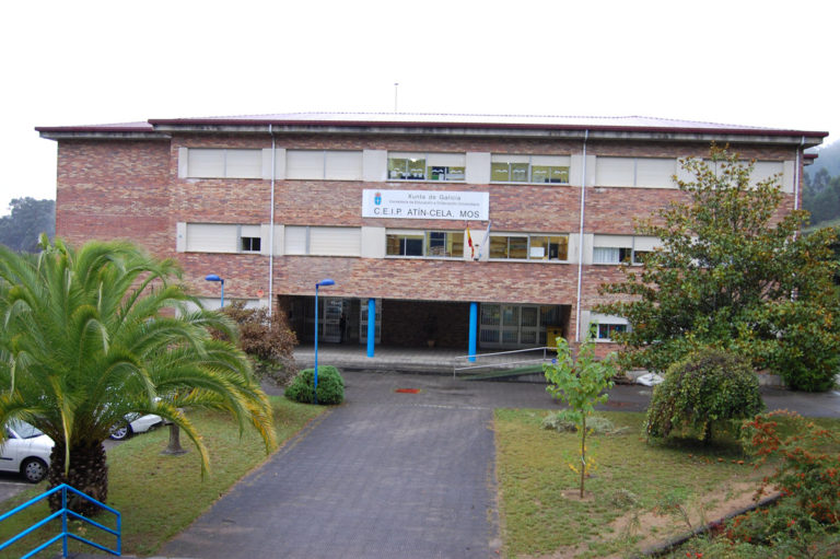Alcaldesa e conselleiro anuncian as inversións en Educación en Mos para este ano