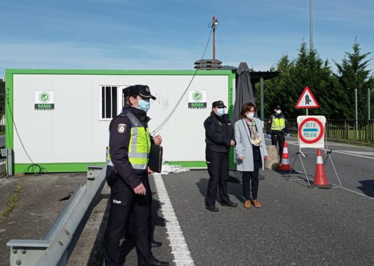 Maica Larriba visita o paso fronteirizo de Tui para supervisar o protocolo de control na fronteira con Portugal