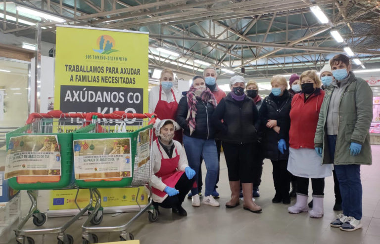 Media tonelada de alimentos se recolleron na Campaña de Nadal da Praza a favor da SOS Tomiño Baixo Miño