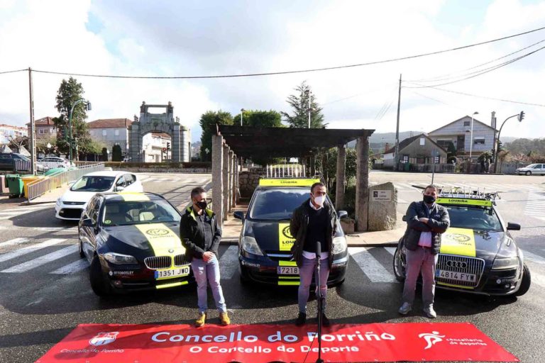 O equipo ciclistas ‘La Sal Cocinas Louriña’ presenta aos seus equipos para a tampara 2021