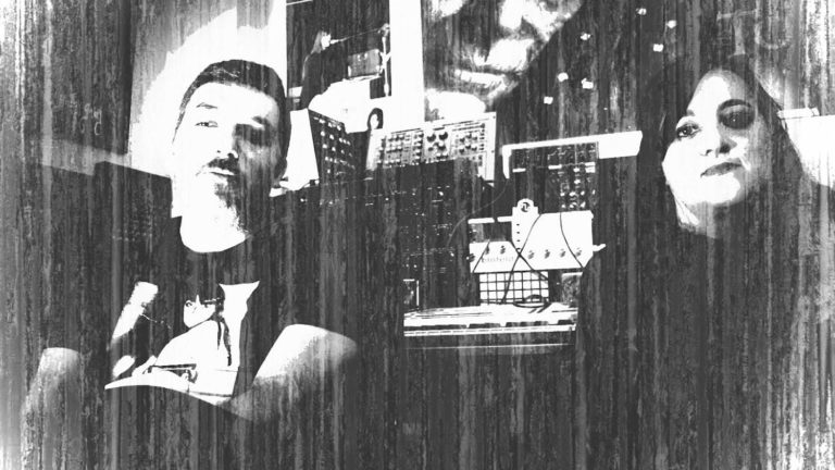 Entrevista a ‘Traje de Saliva’