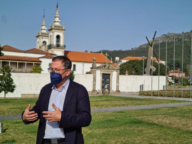O primeiro confinamento e peche de fronteiras provocou unha perda de facturación de 92 millóns de euros nos 26 concellos transfronteirizos