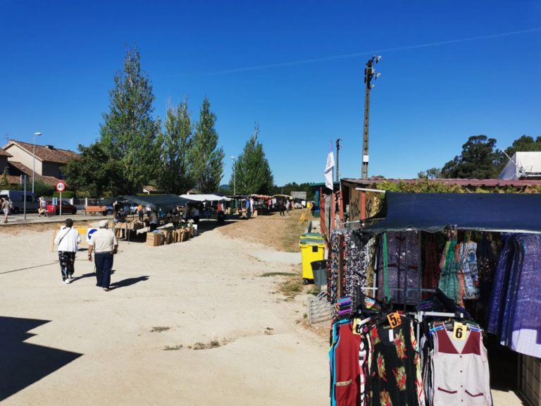 O mercado de venta ambulante reanuda a súa actividade en Gondomar