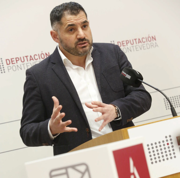 O aluvión de persoas interesadas en asistir á ‘Facultade Ágora’ obriga a aumentar a 200 o número de prazas