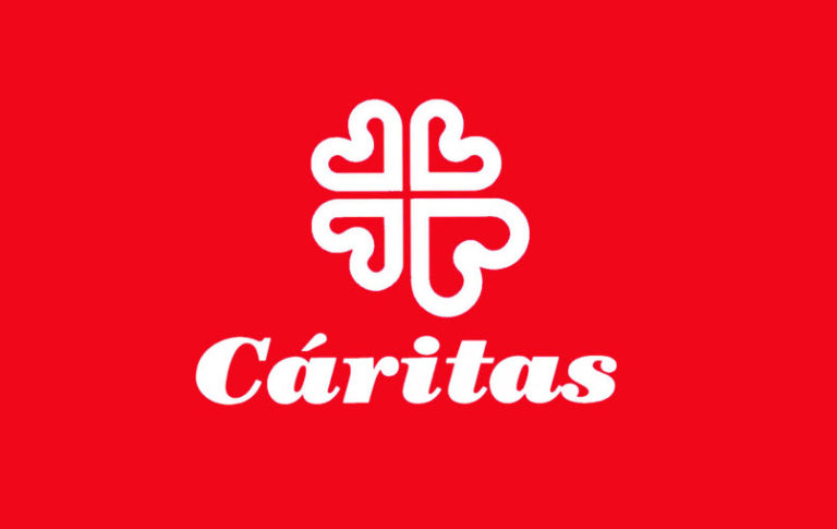Tomiño instalará contedores de recollida de roupa de Cáritas