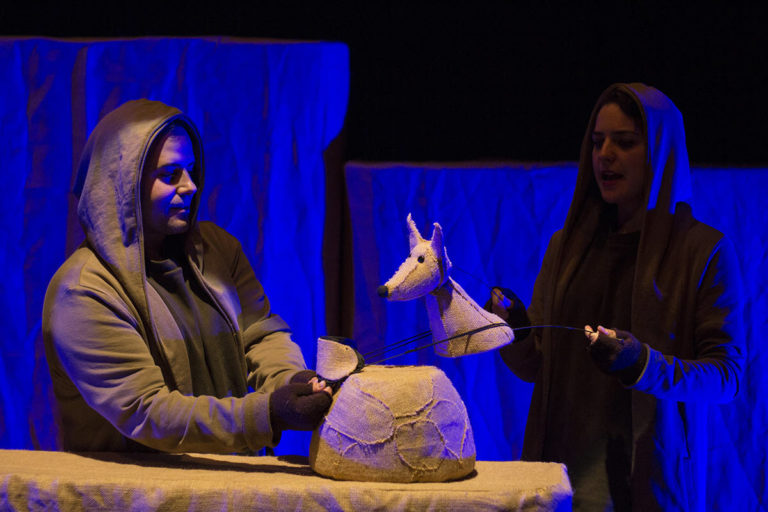 Este xoves chega a Tui Baobab Teatro con “O lobo e a lúa” e o venres a proxección da película “A illa das mentiras”