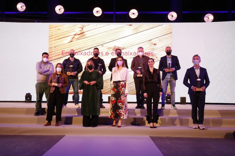 A Gala do Turismo transforma o ‘Mar de Vigo’ nun gran espectáculo visual e musical para apoiar ao sector e normear embaixadores aos ‘Estrellas Michelín’