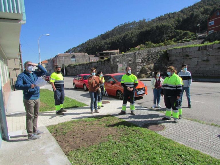 O Concello da Guarda mellora os espazos axardinados da estrada de Circunvalación