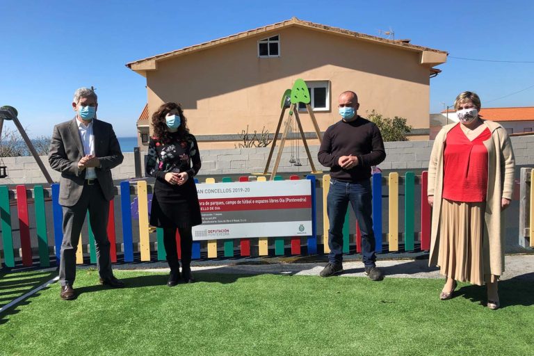 Oia pon a punto o parque infantil de Viladesuso e o campo de fútbol das Tornas cunha achega de 80.000 euros da Deputación