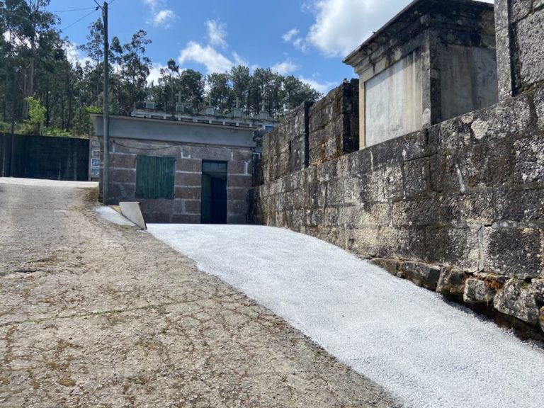 O Concello de Nigrán realiza obras de accesibilidade no cemiterio de Parada