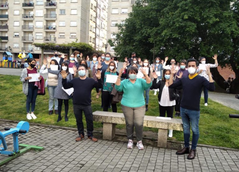 Vinte e oito persoas reciben en Ponteareas o diploma do curso de Lingua de Signos A1.1