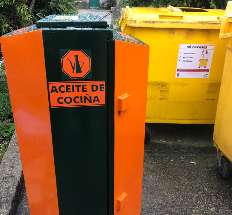 Baiona instala contedores de aceite doméstico usado
