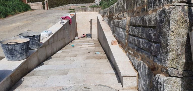 A Concellería de Patrimonio do Porriño restaura a ‘fonte da María Rosa’ en Pontellas