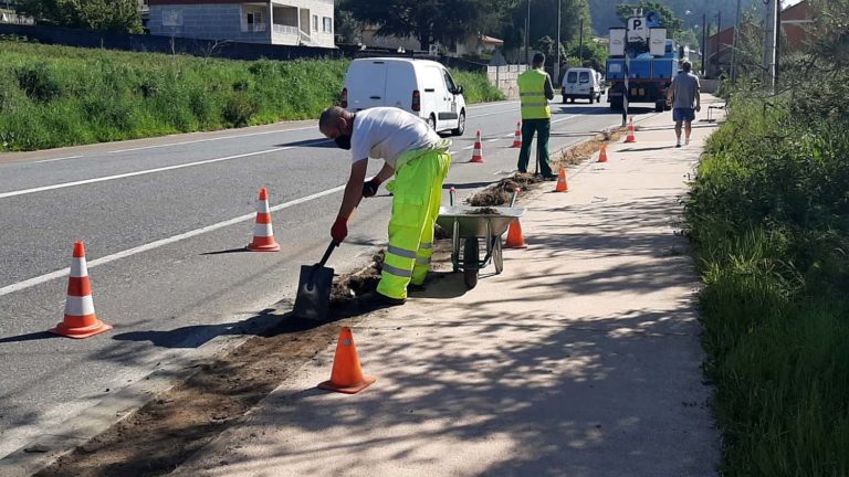 A Xunta acondiciona as zonas verdes das sendas en Praia América e a Ramallosa