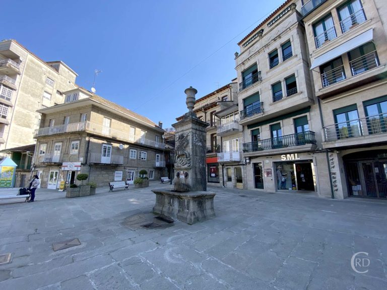 O Concello mellora a accesibilidade da Praza de Santiago como primeiro paso á recuperación da súa fonte