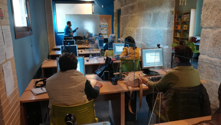 A aula CeMIT de Tomiño impartirá este verán cursos de balde para estudantes