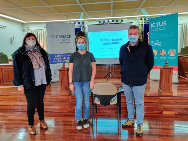 A Cañiza acolle unha charla formativa sobre o Dano Cerebral Adquirido a cargo de persoal de Fegadace