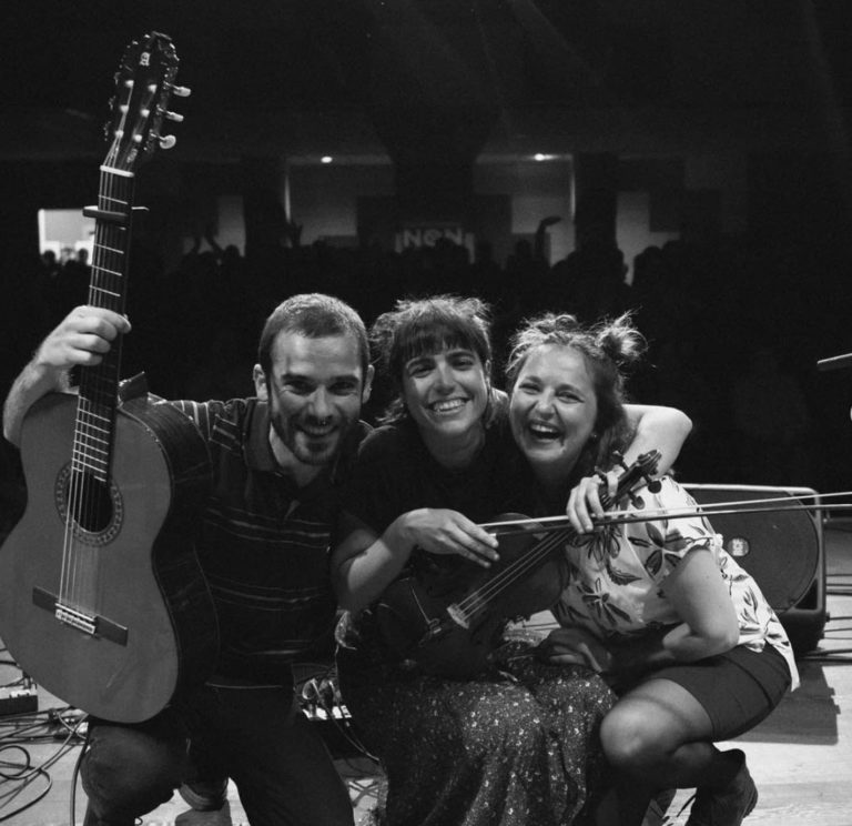 Gondomar pecha a programación do Mes das Letras con “Caldo” grupo de música folk