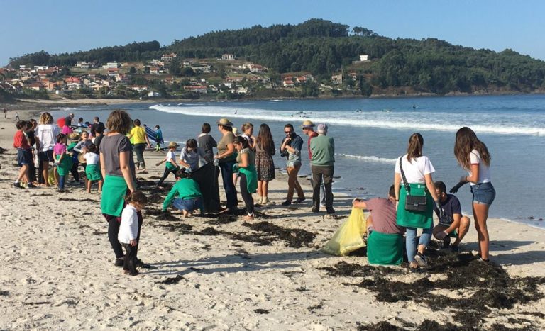 Nigrán súmase por segundo ano consecutivo ao proxecto libera ‘1M2 polas praias e mares’ cunha limpeza matinal este domingo