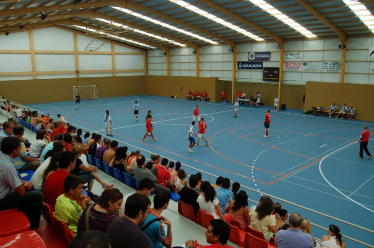 O Pavillón Municipal de Deportes da Cañiza contará cun video marcador grazas ao convenio entre o Concello e a Secretaría Xeral para o Deporte