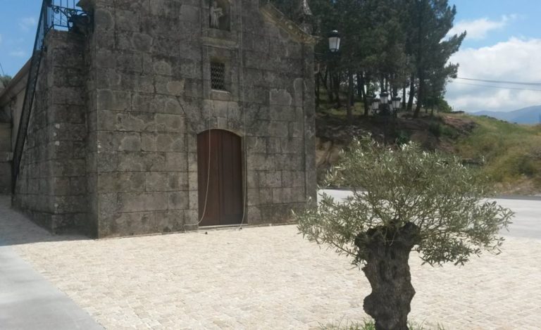 Rematadas as obras de conservación do entorno da Capela de San Xoán