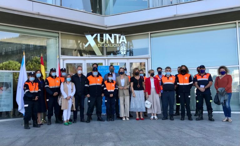 A Xunta concede novos carnés de voluntarios ás Agrupacións de Protección Civil de Redondela e O Porriño