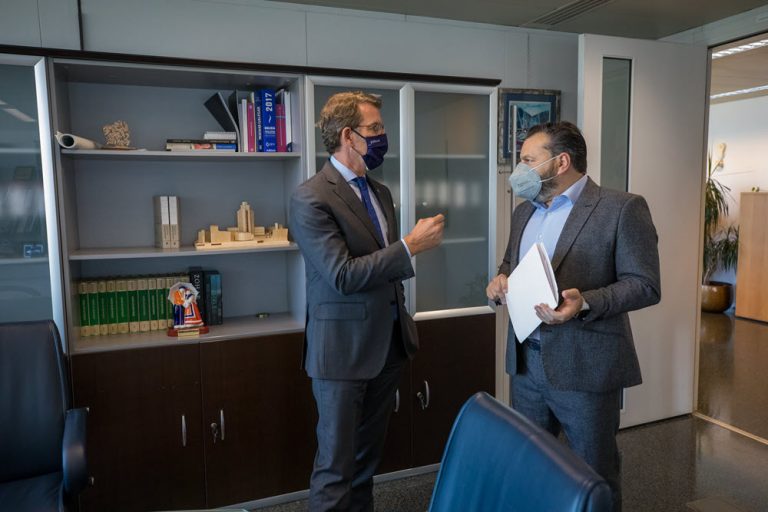 Paco Ferreira e Feijóo reúnense para abordar temas de interese para Gondomar