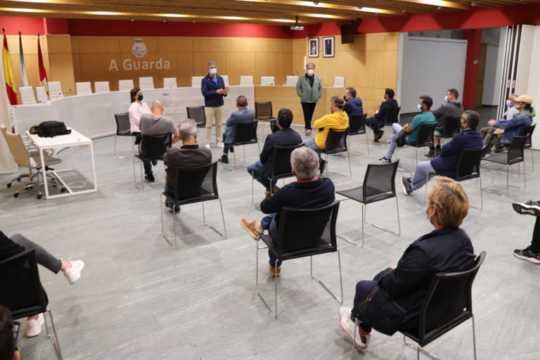 Concello e comisión das Festas do Monte da Guarda reúnense cos representantes das Bandas Mariñeiras