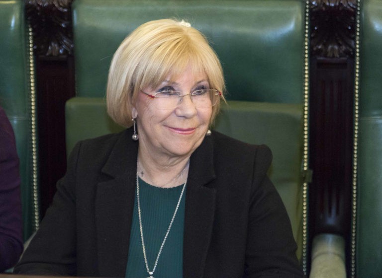 A Deputación traslada o seu enorme pesar polo pasamento de Isaura Abelairas