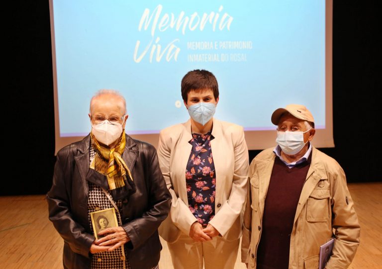O proxecto ‘Memoria viva’ do Rosal visita os barrios dos seus dous protagonistas